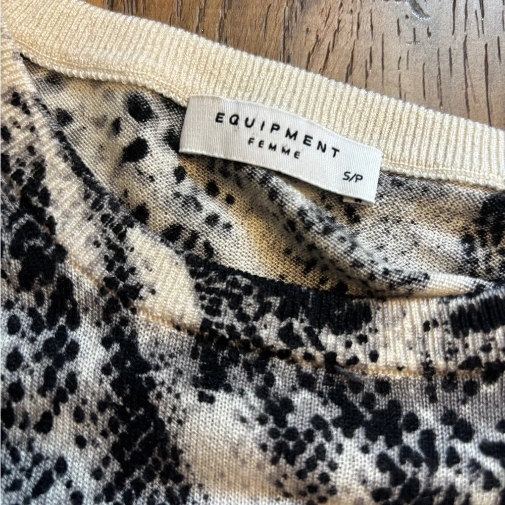 Equipment Black and White Snakeskin Sweater - Picture 3 of 4